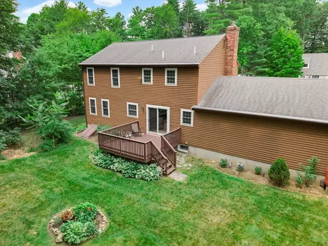 Exterior - 7 Hazeltine Rd, Upton, MA 01568 photo 2 of 8