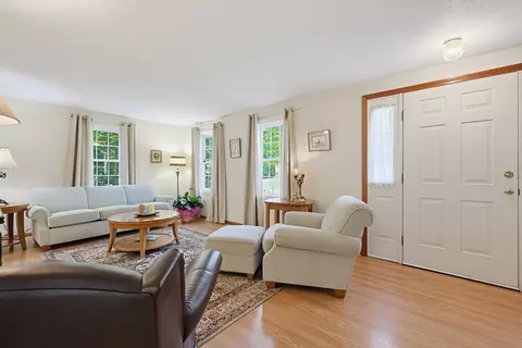 Entry Way - 7 Hazeltine Rd, Upton, MA 01568 photo 1 of 1