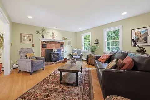 Living - 76 Gilbert St, Mansfield, MA 02048 photo 4 of 6