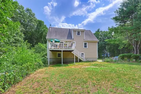 Exterior - 76 Gilbert St, Mansfield, MA 02048 photo 2 of 3