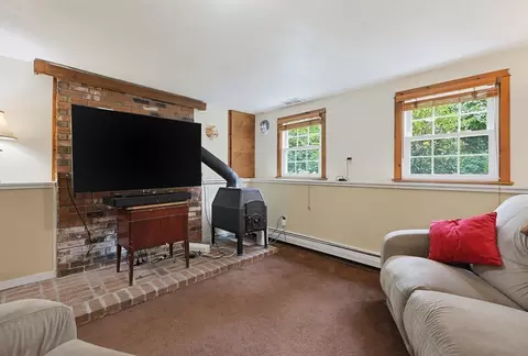 Living - 76 Gilbert St, Mansfield, MA 02048 photo 5 of 6