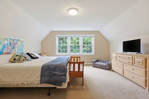 Bedroom - 76 Gilbert St, Mansfield, MA 02048 photo 6 of 8