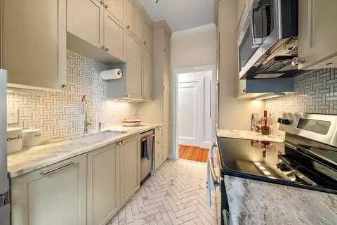 Kitchen - 554 E 4th St #1B, Boston, MA 02127 photo 4 of 6