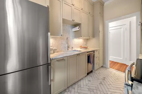Kitchen - 554 E 4th St #1B, Boston, MA 02127 photo 5 of 6