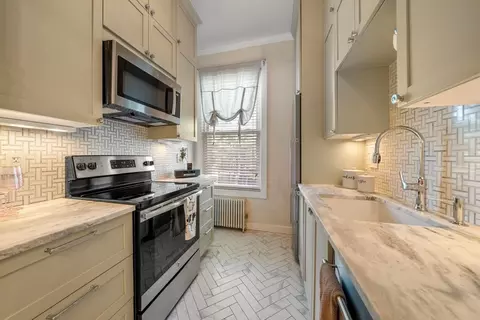 Kitchen - 554 E 4th St #1B, Boston, MA 02127 photo 3 of 6