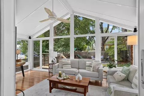 7 Henry St, Belmont, MA 02478