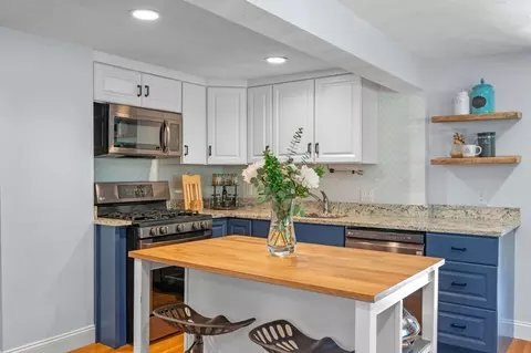 66 Spring St, Stoneham, MA 02180 photo 8