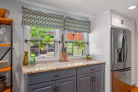 66 Spring St, Stoneham, MA 02180 photo 9