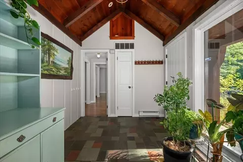 39 Westview Ter, Easthampton, MA 01027 photo 2