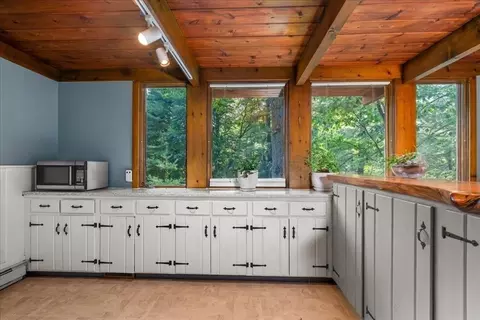 39 Westview Ter, Easthampton, MA 01027 photo 12
