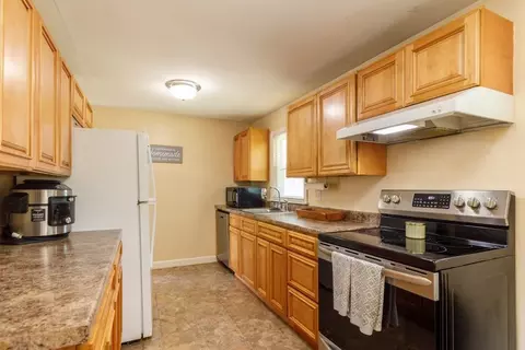 57 Fifth St, Gardner, MA 01440 photo 3