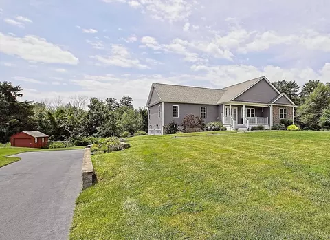 3 Blacksmith Dr, Acushnet, MA 02743 photo 2