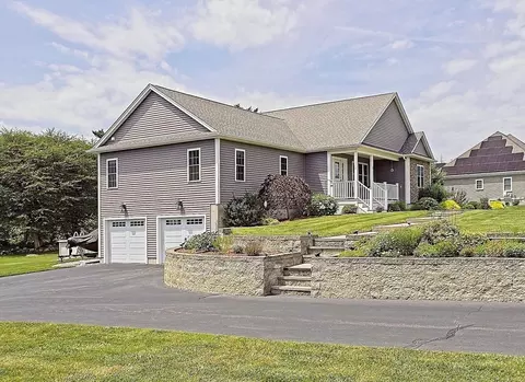 3 Blacksmith Dr, Acushnet, MA 02743 photo 5