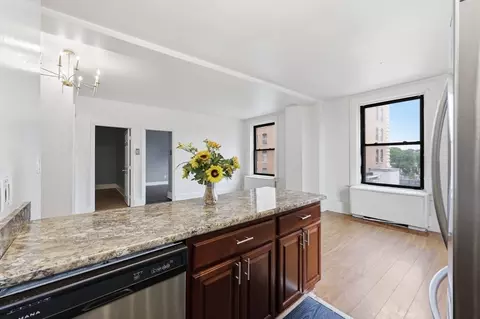 Kitchen - 140 Chestnut St #319, Springfield, MA 01103 photo 4 of 5