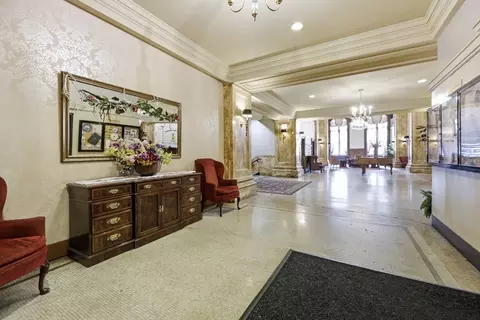 Entry Way - 140 Chestnut St #319, Springfield, MA 01103 photo 1 of 3