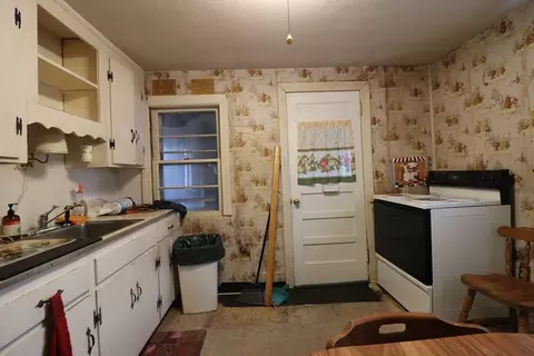 22 Windsor Rd, Beverly, MA 01915 photo 9