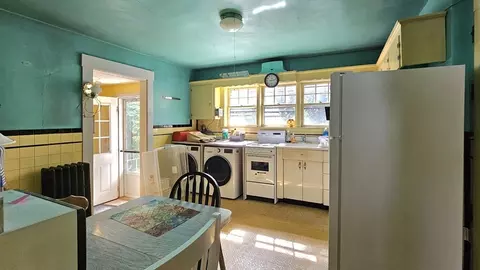 Kitchen - 994 Pleasant St, Canton, MA 02021 photo 2 of 2