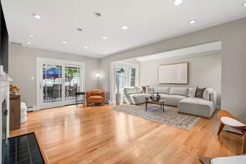 12 Sunset Rd, Stoneham, MA 02180 photo 3