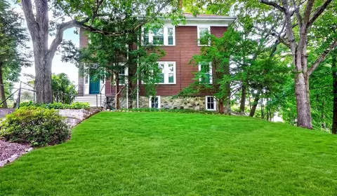 46 Oakland St, Melrose, MA 02176