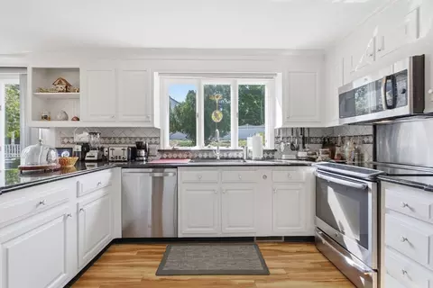 Kitchen - 2 Russell Rd, Lynnfield, MA 01940 photo 1 of 4