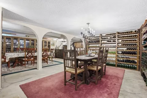 Dining - 2 Russell Rd, Lynnfield, MA 01940 photo 5 of 6