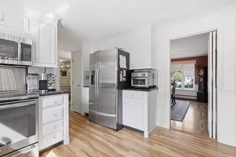 Kitchen - 2 Russell Rd, Lynnfield, MA 01940 photo 3 of 4
