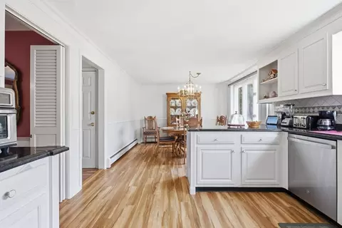 Kitchen - 2 Russell Rd, Lynnfield, MA 01940 photo 4 of 4