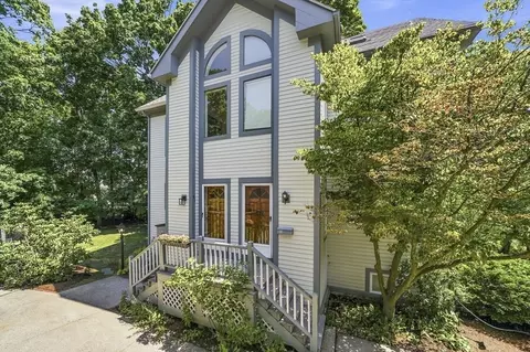 42 Lewis Ave #42, Arlington, MA 02474