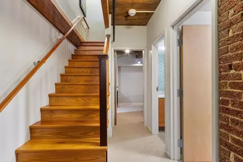 Entry Way - 1 Envelope Ter #107, Worcester, MA 01604 photo 4 of 7