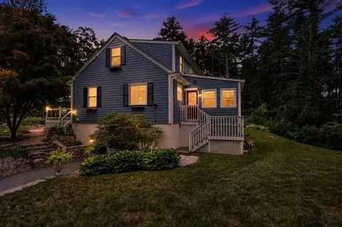320 Alpine Dr, Southbridge, MA 01550