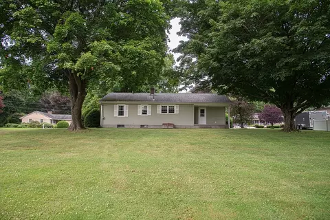 Exterior - 8 Primrose Path, Hatfield, MA 01038 photo 3 of 5