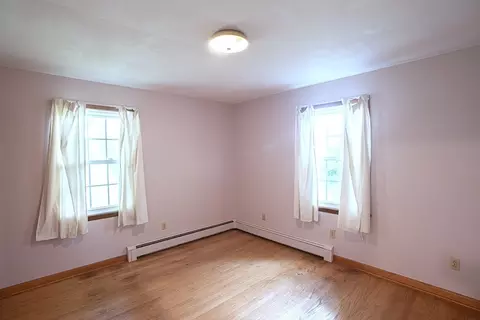 Bedroom - 8 Primrose Path, Hatfield, MA 01038 photo 3 of 4