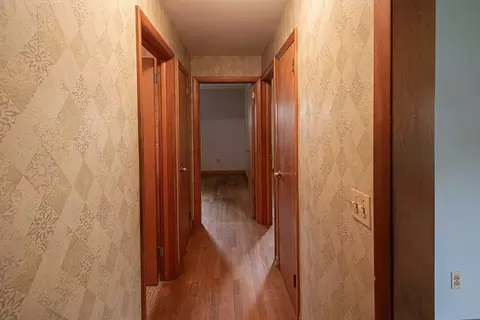 Entry Way - 8 Primrose Path, Hatfield, MA 01038 photo 1 of 1