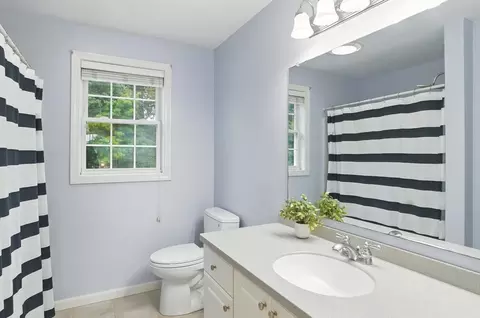 Bath - 5 Peach Tree Dr, Sutton, MA 01590 photo 2 of 2