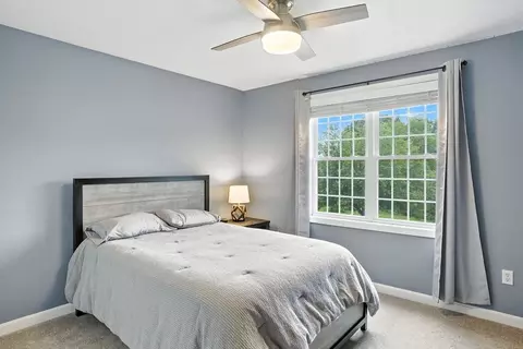 Bedroom - 5 Peach Tree Dr, Sutton, MA 01590 photo 4 of 5