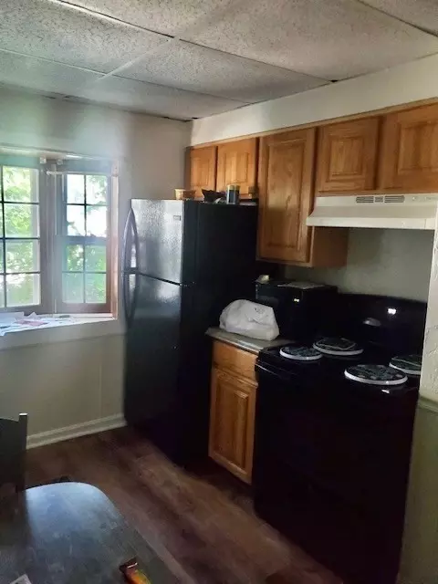 Kitchen - 5 Granite, Webster, MA 01570 photo 1 of 2