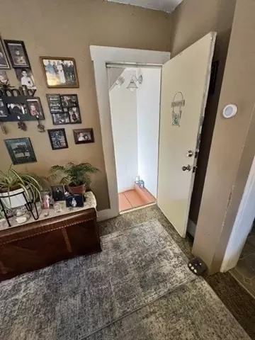 Entry Way - 5 Granite, Webster, MA 01570 photo 6 of 7