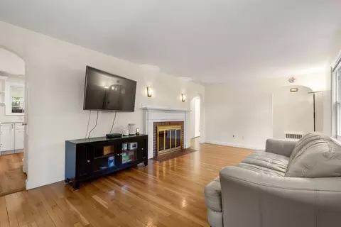 Living - 6 Chute Rd, Dedham, MA 02026 photo 2 of 4