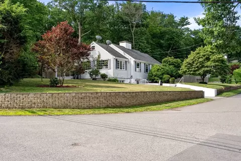 Exterior - 6 Chute Rd, Dedham, MA 02026 photo 8 of 16