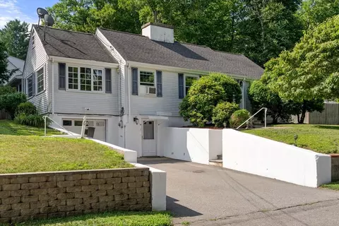 6 Chute Rd, Dedham, MA 02026