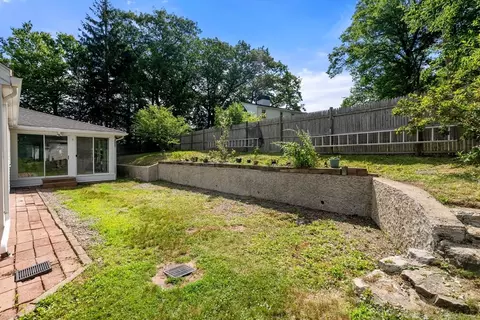 Exterior - 6 Chute Rd, Dedham, MA 02026 photo 15 of 16