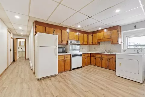 Entry Way - 50 Exchange St, Athol, MA 01331 photo 2 of 4
