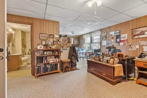 Entry Way - 50 Exchange St, Athol, MA 01331 photo 3 of 4