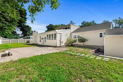 Exterior - 173 Florence Rd, Lowell, MA 01851 photo 6 of 7
