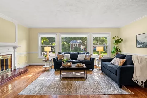 Living - 173 Florence Rd, Lowell, MA 01851 photo 1 of 4