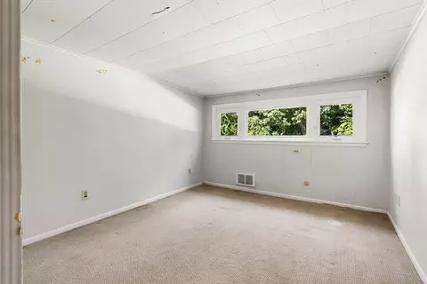 Bedroom - 173 Florence Rd, Lowell, MA 01851 photo 10 of 10