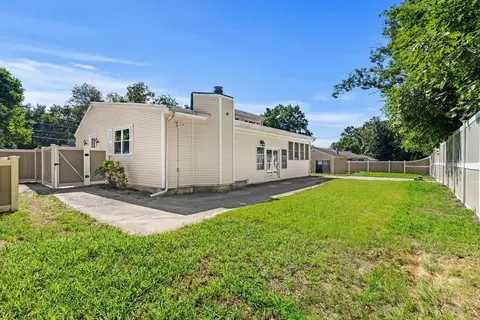 Exterior - 173 Florence Rd, Lowell, MA 01851 photo 7 of 7