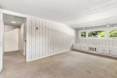 Bedroom - 173 Florence Rd, Lowell, MA 01851 photo 9 of 10
