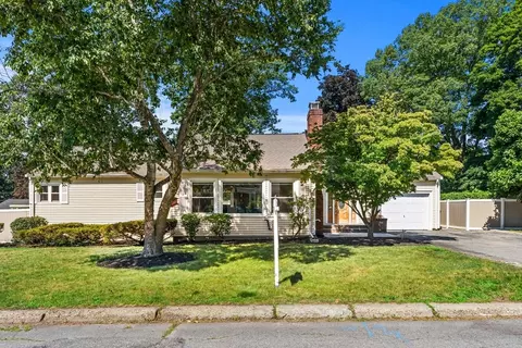 173 Florence Rd, Lowell, MA 01851