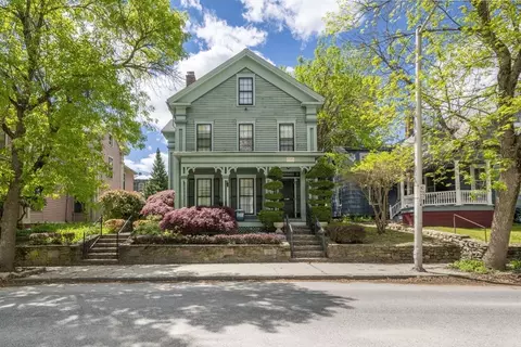 Exterior - 12 Crown St, Worcester, MA 01609 photo 8 of 8